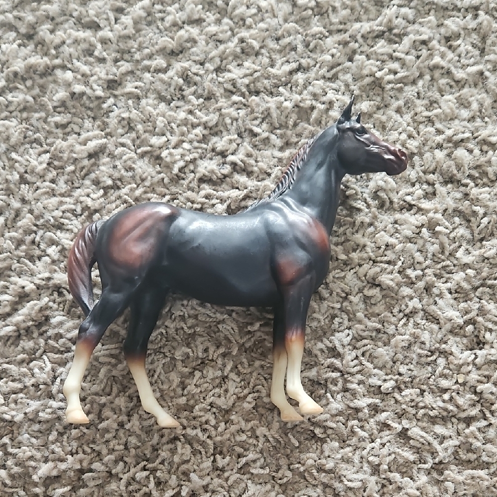 Breyer Classics Brown Thoroubred Figure